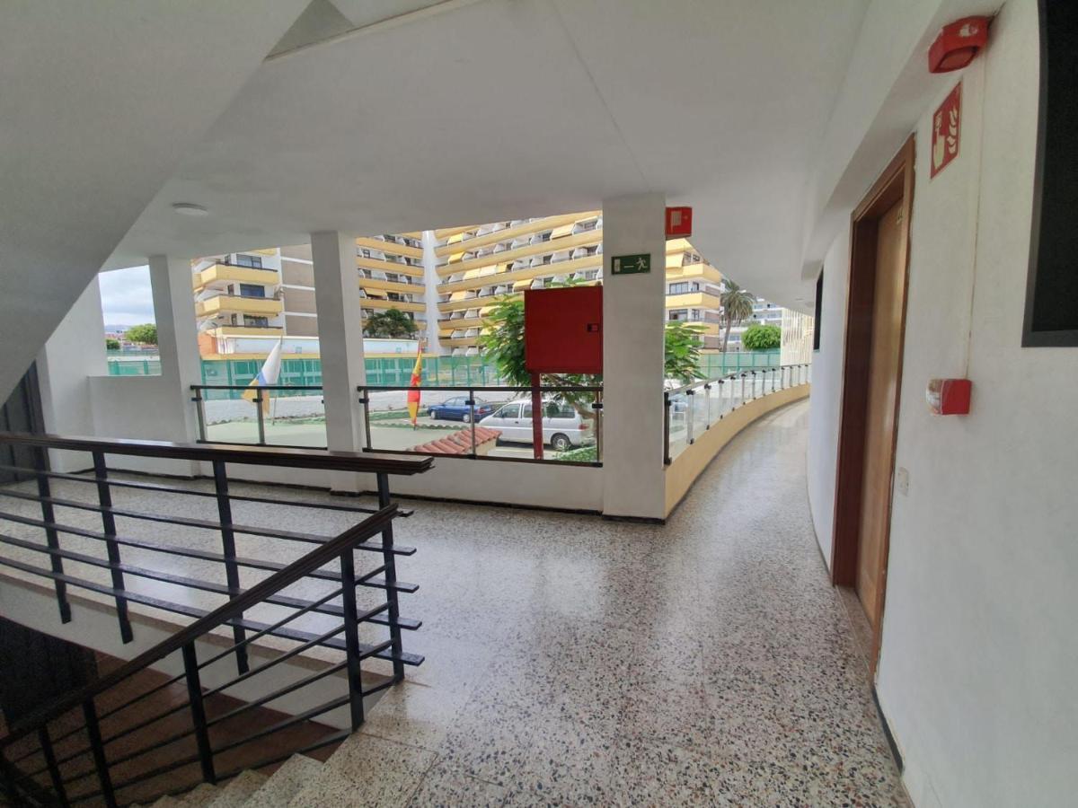 Ocean Front Cozy 2 Bedroom, 3 Beds Spacious- Netflix, Pool, Beach Lift & Fast Wifi Playa del Inglés Exterior foto