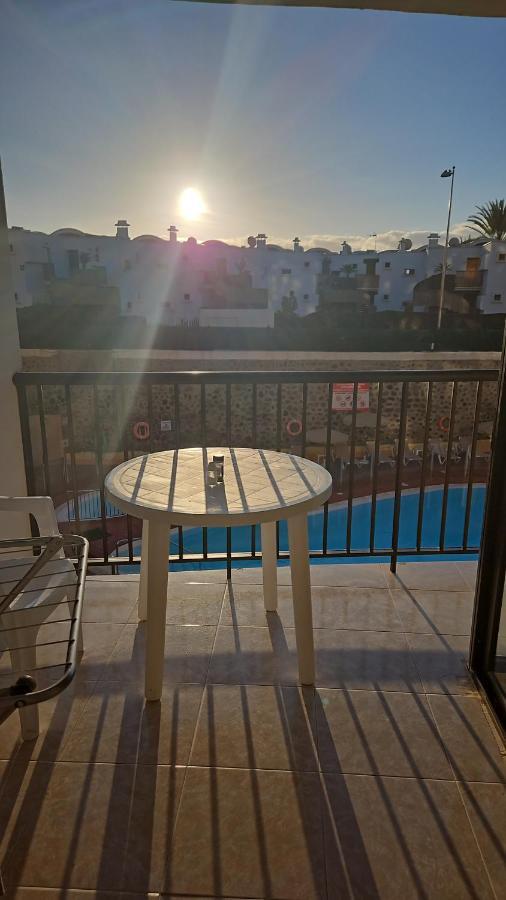 Ocean Front Cozy 2 Bedroom, 3 Beds Spacious- Netflix, Pool, Beach Lift & Fast Wifi Playa del Inglés Exterior foto