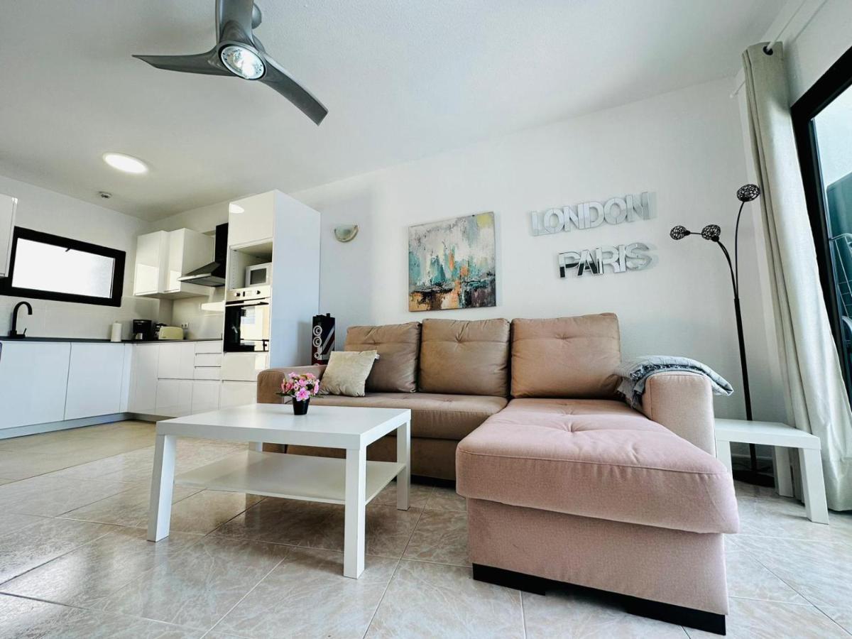 Ocean Front Cozy 2 Bedroom, 3 Beds Spacious- Netflix, Pool, Beach Lift & Fast Wifi Playa del Inglés Exterior foto